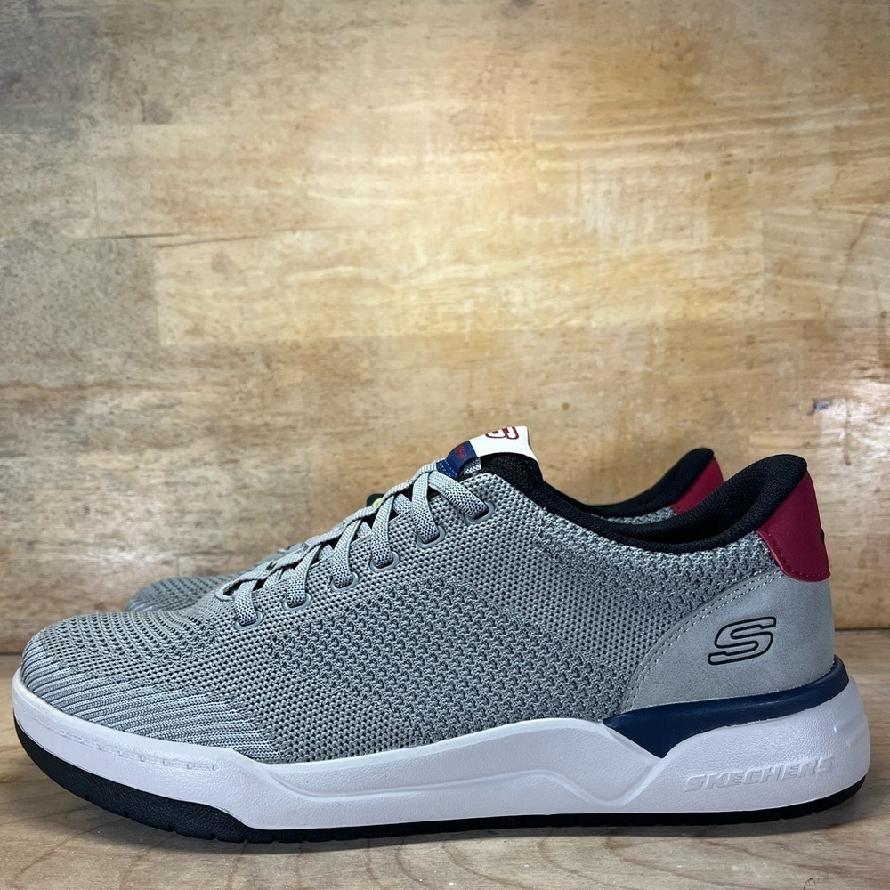 NEW Skechers Relaxed Fit Corliss Dorset Mens Size 9.5 Shoes Sneakers Gray Blue - Picture 3 of 8